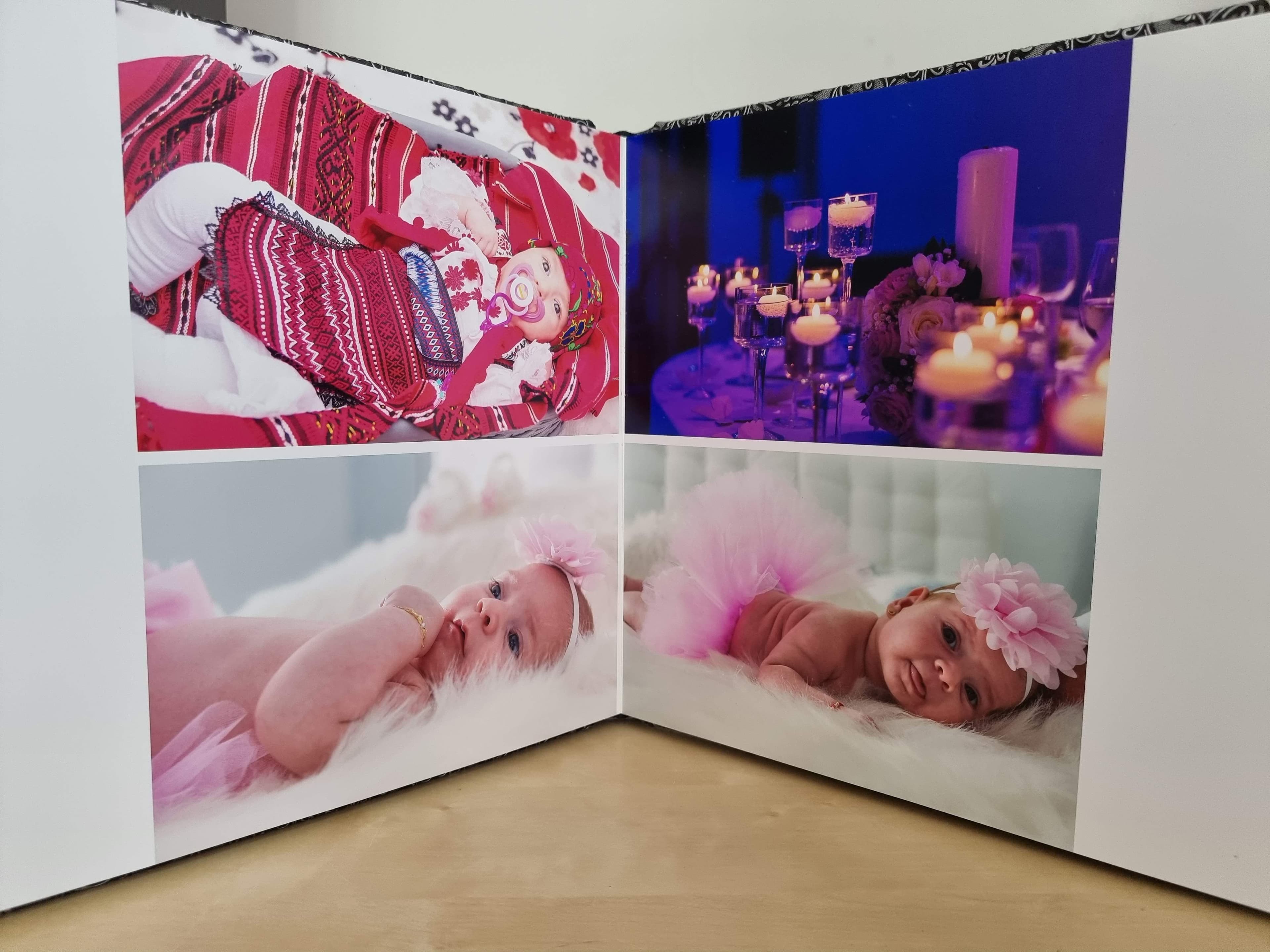 Photobook deschis cu fotografii de botez
